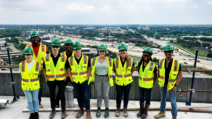 Chicago-interns-at-the-Oak Brook Commons-residential-site